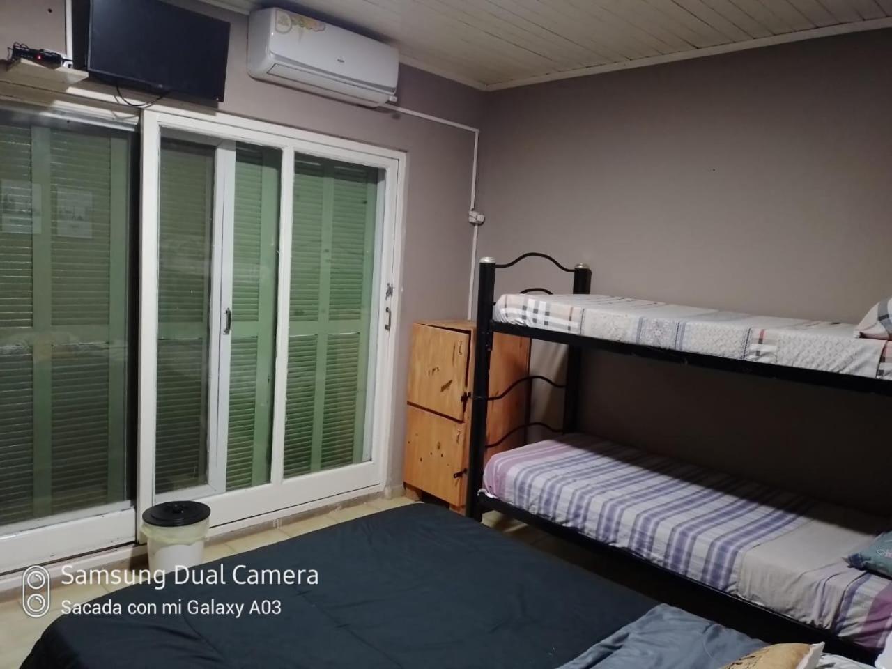 פוארטו איגואסו Guembe Al Rio Hostel מראה חיצוני תמונה