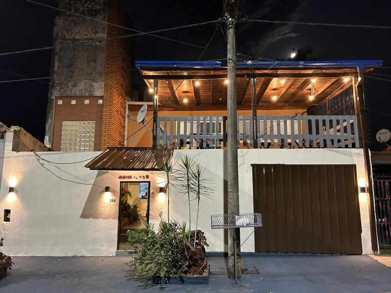 פוארטו איגואסו Guembe Al Rio Hostel מראה חיצוני תמונה